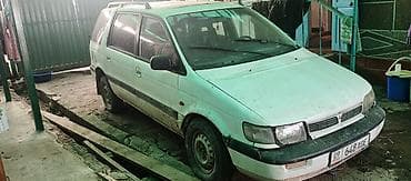 Транспорт: Mitsubishi Space Wagon: 1993 г., Универсал — 3