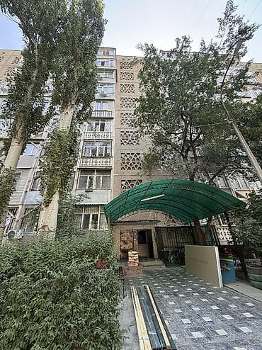 osh flat: 3 комнаты, 95 м², 8 мкр 105 серия, 1 этаж, Косметический ремонт — 1