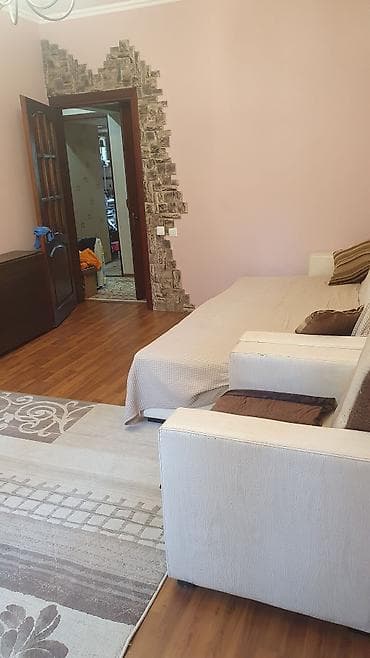 Недвижимость: Продаётся 2-х комн.кв,м-н Аламедин-1 📌Коммуникации центральные 📌105 — 2