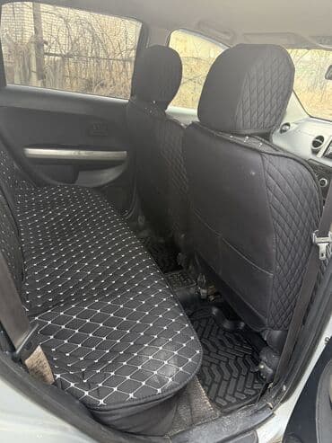 авто из германии в бишкек: Компактный 5‑дверный хэтчбек/минивэн серебристого цвета. Практичный — 6