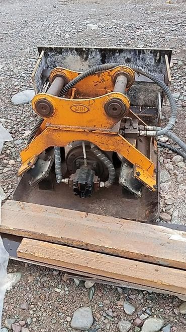 бурить скважины: Гидровиброплита для экскаватора - Навесное оборудование вибрационного — 2