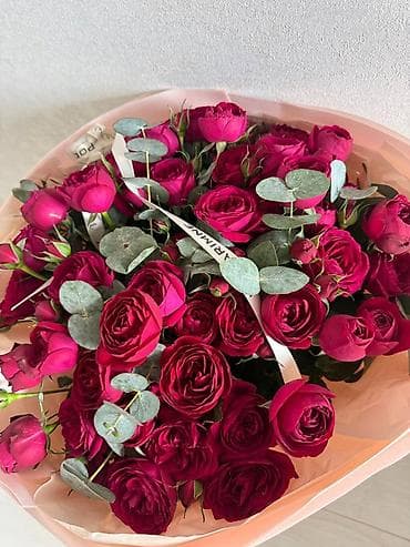 продаю букет: Букет из пионовидных роз бордового оттенка с эвкалиптом - Состав — 2