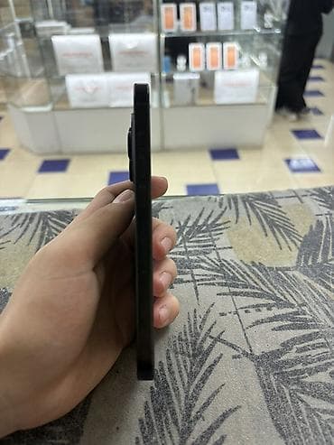 титана: IPhone 15 Pro Max, Black Titanium, 98 % — 2