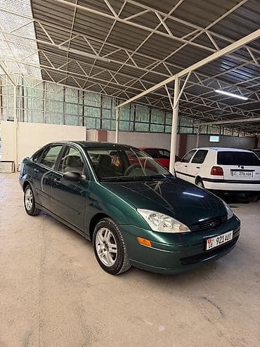 Ford Focus: 2000 г., 2 л, Автомат, Бензин, Седан