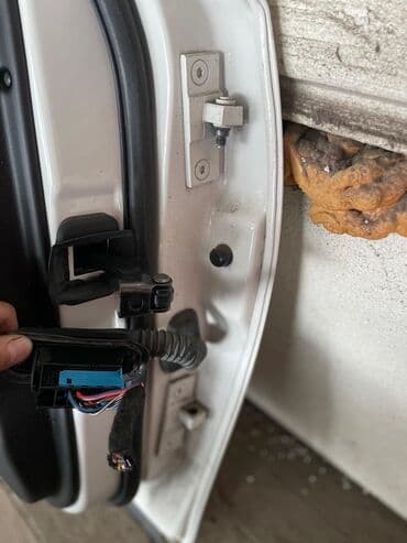 кресло бу бишкек: Дверь Задняя левая BMW, Б/у, Оригинал — 3