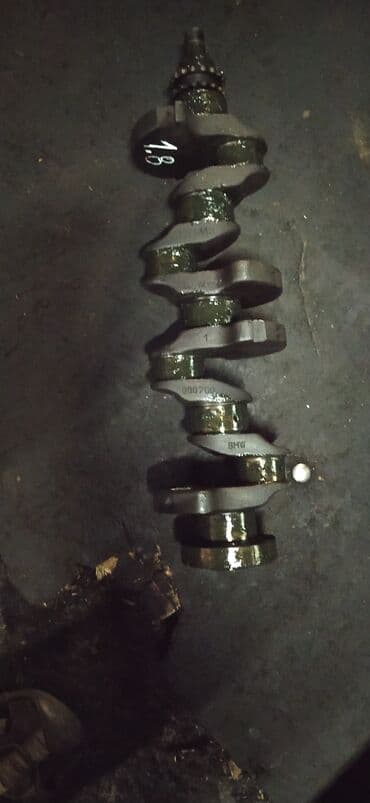 e30: Бензиновый мотор BMW 1983 г., 1.8 л, Б/у, Оригинал, Германия — 2