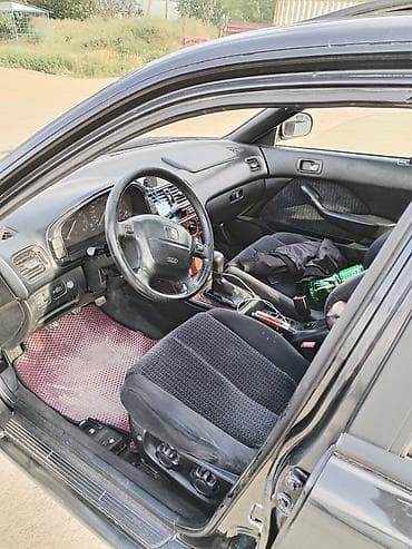 пл: Honda Accord: 1997 г., 2 л, Механика, Бензин, Седан — 5