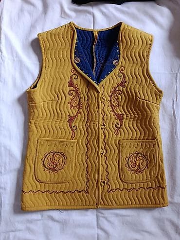 second hand: Стёганый жилет ручной работы - Материал: плотная ткань с мягким — 1