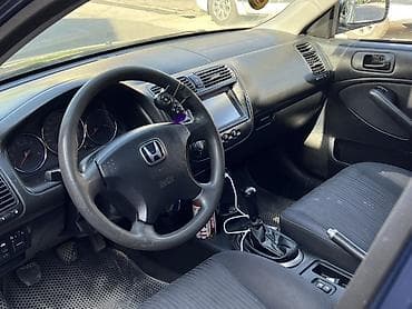 Honda Civic: 2003 г., 1.6 л, Механика, Газ, Седан — 6