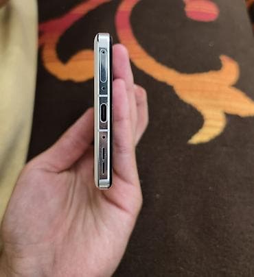 one plus pad: OnePlus 13, Б/у, 256 ГБ, цвет - Белый, 2 SIM — 5