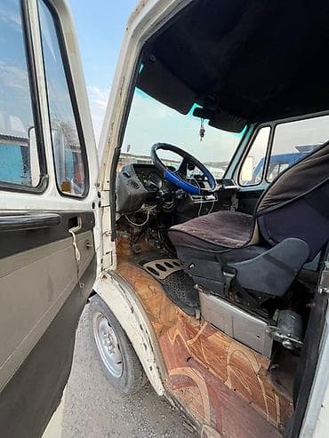 мтз т16: Легкий грузовик, Mercedes-Benz, Стандарт — 4