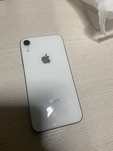 Техника и электроника: IPhone Xr, Б/у, 128 ГБ, Белый, 74 % — 2