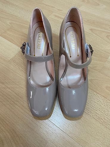 молодежная одежда бишкек: Туфли, 39, Toleeao, Новый, цвет - Бежевый, Самовывоз, Платная доставка — 8