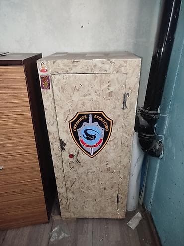 Срочно продается Сейф металлический! адрес Бишкек жибек жолу!