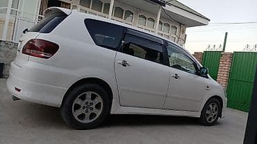mers c class: Toyota Ipsum: 2002 г., 2.4 л, Автомат, Бензин, Минивэн — 1
