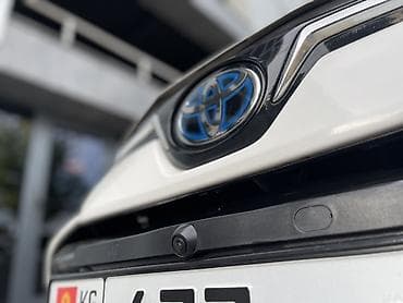 гибрит: Toyota Corolla: 2019 г., 1.8 л, Автомат, Гибрид, Седан — 3