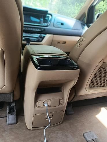 Kia Carnival: 2019 г., 2.2 л, Автомат, Дизель, Вэн/Минивэн — 6