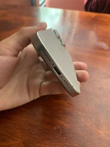 IPhone 15 Pro, Natural Titanium