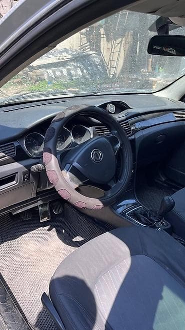 byd e5: Dongfeng S30: 2014 г., 1.6 л, Механика, Бензин, Седан — 5