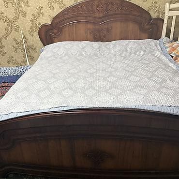 Спальный гарнитур, Б/у, Двуспальная кровать, Шкаф, Комод, Белоруссия, МДФ, цвет - Коричневый