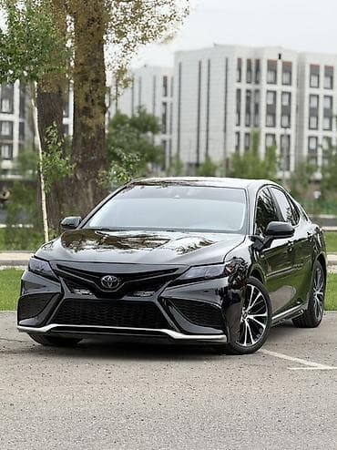Toyota Camry: 2018 г., 2.5 л, Автомат, Бензин, Седан