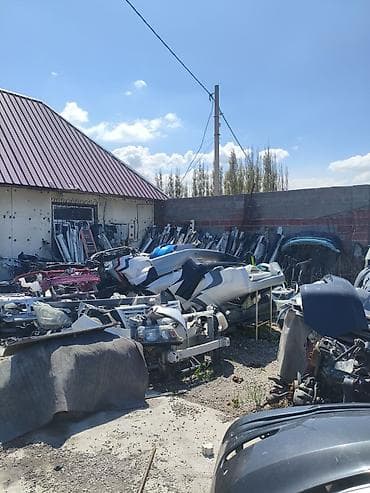 Автозапчасти с разборки - Кузовные элементы: бамперы, крылья, капоты