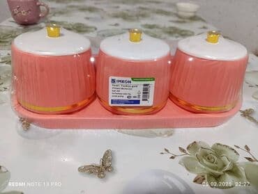 контейнер для блюд: Набор товаров для кухни и сервировки: 1) Столовый сервиз из фарфора с — 24