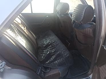 mers 210: Mercedes-Benz E-Class: 1992 г., Механика, Седан — 3
