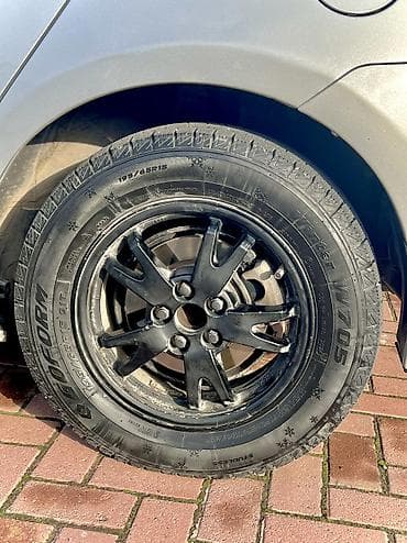 с4 2 0: Toyota Prius: 2015 г., 1.8 л, Автомат, Гибрид, Хэтчбэк — 10