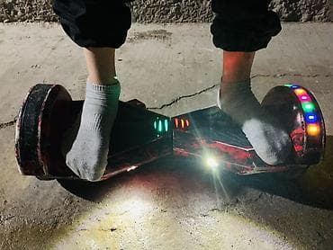 Электр транспорту: Гироскутер с яркой LED‑подсветкой колес и корпуса. Особенности: - — 4