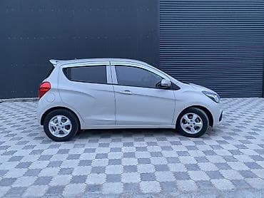 спарк spark: Chevrolet Spark: 2017 г., 1 л, Ручные, Бензин, Хэтчбэк — 3