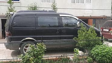 tayota 4 runner: Hyundai Starex: 1998 г., 2.4 л, Механика, Дизель, Минивэн — 2