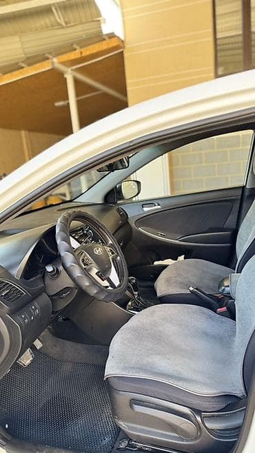 carplay android: Hyundai Solaris: 2015 г., 1.6 л, Автомат, Бензин, Седан — 9