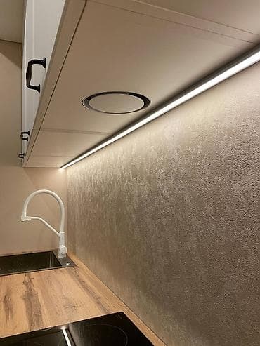 silver kitchen: Кухонный гарнитур в современном стиле с полной встроенной техникой - — 6