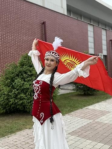 кечки кызыл: Улуттук кийим, Аял — 4