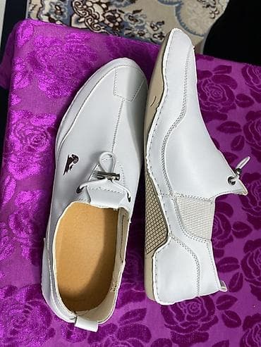 Мужские повседневные мокасины/лоферы белого цвета. - Материал верха