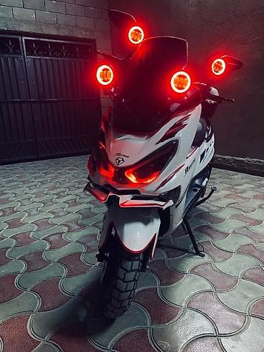 Унаа: Макси-скутер 150 куб. см, Бензин, Колдонулган — 2