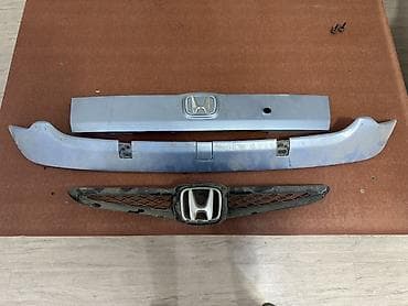 нонда спайк: Задний спойлер Honda Б/у, Оригинал — 1