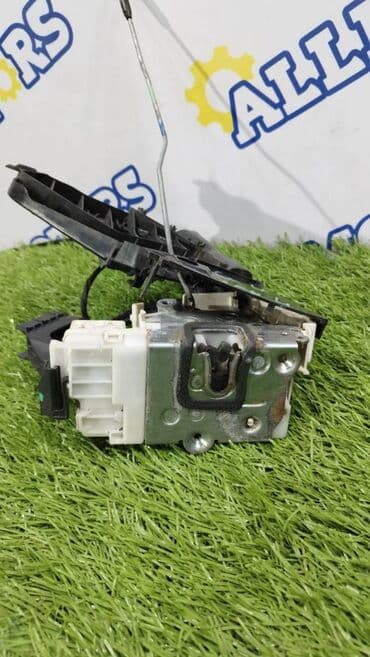 v4: Замок двери Mercedes-Benz Б/у, Оригинал — 1