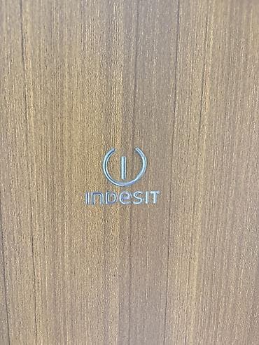 распашив: Холодильник Indesit с нижней морозильной камерой - Бренд: Indesit - — 2