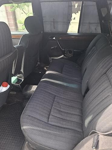 Унаа сатуу: Mercedes-Benz W124: 1991 г., 2.3 л, Кол менен иштөөчү, Бензин, Универсал — 8