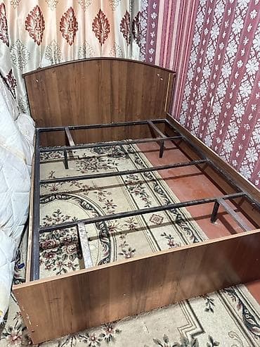 столдор сатылат: Эки кишилик керебет, Колдонулган, Каркассыз матрас, узуну - 200 см — 2
