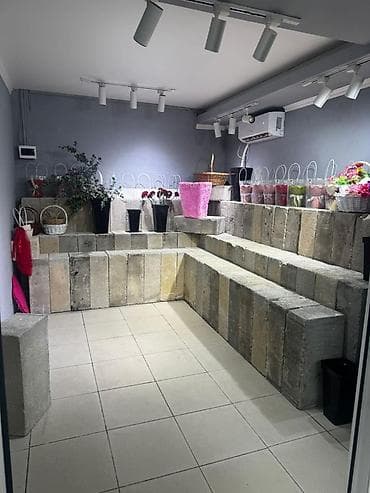 магазин цветов купить: Продажа магазинов В бизнес-центре, 40 м², Свежий ремонт, С сигнализацией, Цокольный этаж этаж — 3