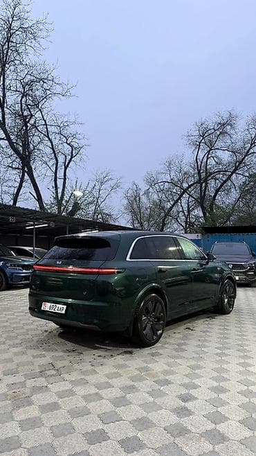 ct 200h: Lixiang L7: 2023 г., 1.5 л, Автомат, Гибрид, Кроссовер — 6