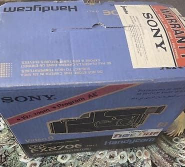 Техника жана электроника: Видеокамера Sony Handycam CCD‑FX270E (PAL), формат Video8 — 2