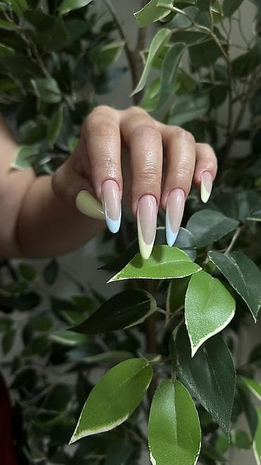 element 5: Можете записаться на маникюр, делаю у себя дома. Если вы хотите — 4