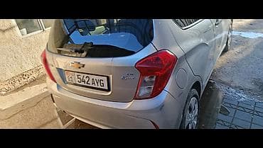 сед: Chevrolet Spark: 2016 г., 1 л, Автомат, Бензин, Хэтчбэк — 4