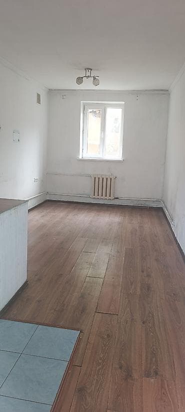 Сдается коммерческое помещение 120м2,КНУ район,2х этажное здание at lalafo.kg Сдается коммерческое помещение 120м2,КНУ район,2х этажное здание