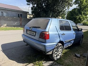Volkswagen Golf: 1992 г., 1.8 л, Механика, Бензин, Хэтчбэк