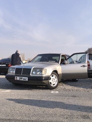 срочно продаю в связи с переездом: Mercedes-Benz W124: 1990 г., 2.3 л, Механика, Бензин, Седан — 1